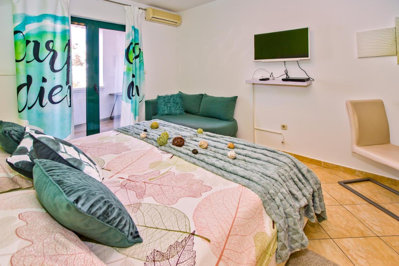 Villa Softic Hvar ฮวาร์ ภายนอก รูปภาพ