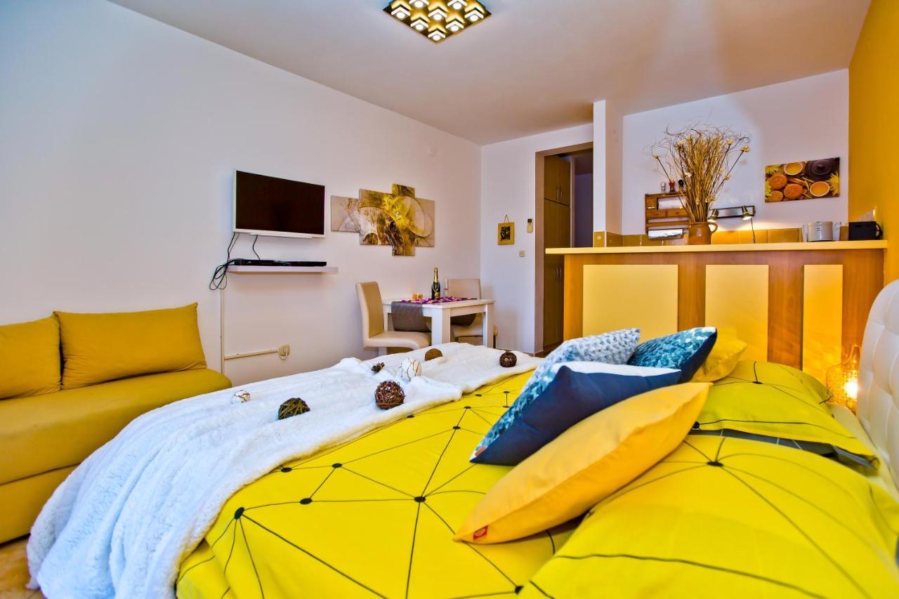Villa Softic Hvar ฮวาร์ ภายนอก รูปภาพ