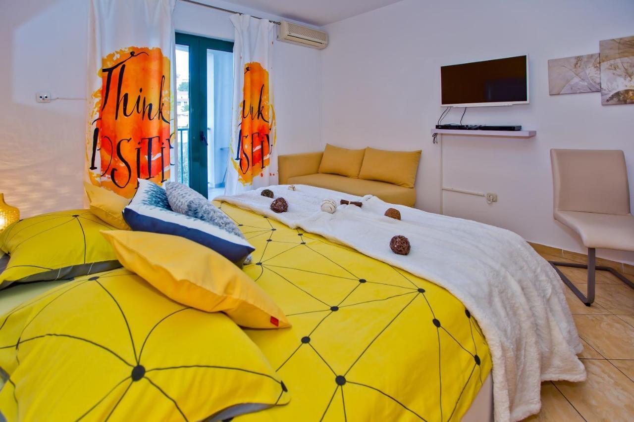Villa Softic Hvar ฮวาร์ ภายนอก รูปภาพ