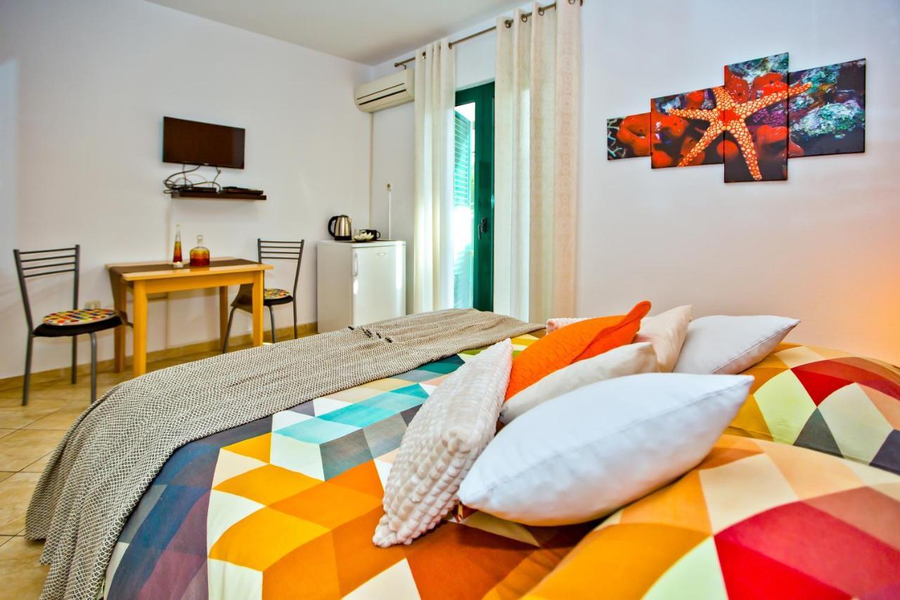 Villa Softic Hvar ฮวาร์ ภายนอก รูปภาพ
