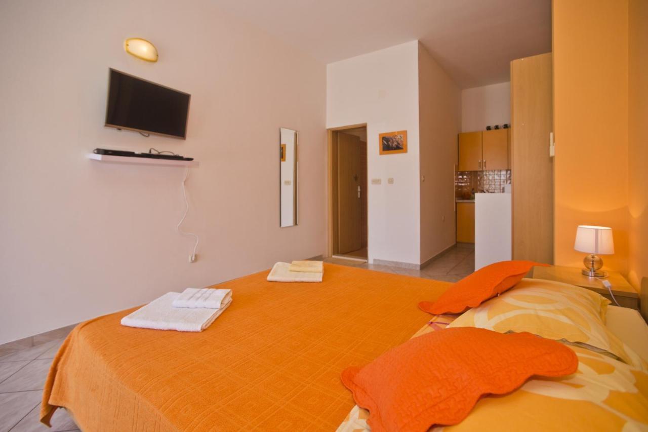 Villa Softic Hvar ฮวาร์ ภายนอก รูปภาพ